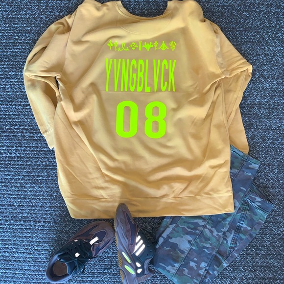 YvngBlvck Sweatshirt 🦎⚡️🐉 - Picture 1 of 3